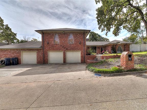 5th image of 8028 NW 15th St
