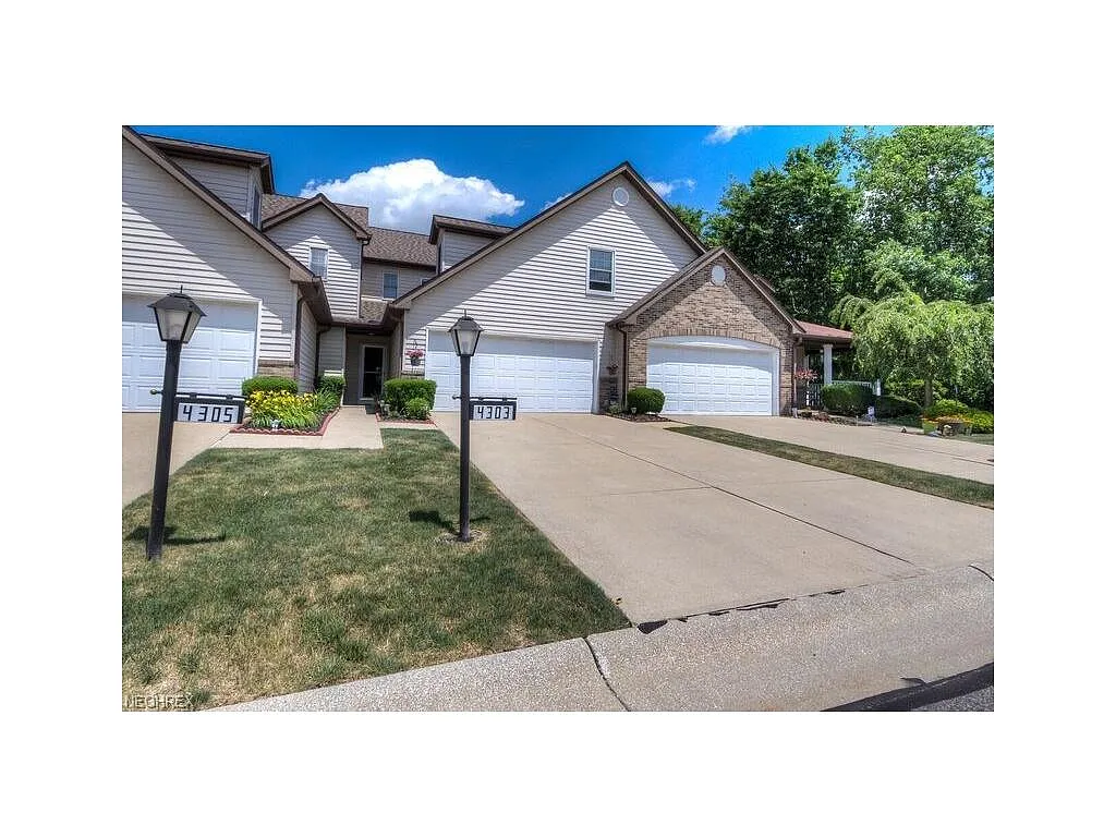 4303 Arlington Dr photo 1