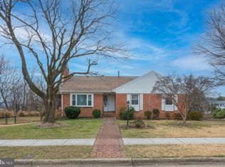 260 Cambridge Rd, Alexandria, VA 22314