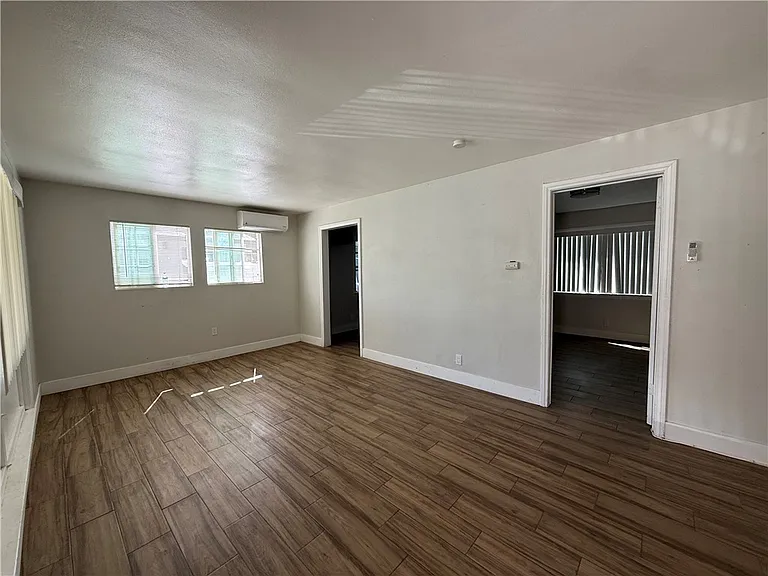 924 W Chestnut Ave #9241/2 — Photo 13