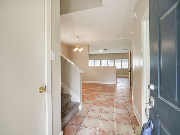 5th image of 6143 Settlers Lake Cir W