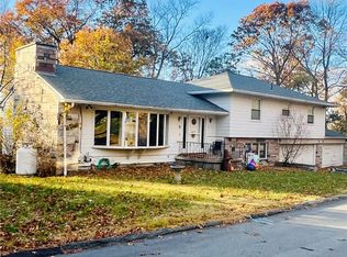 9 Orleans St, Johnston, RI 02919