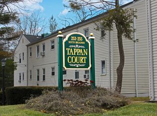 4 Tappan Landing Rd #32B, Tarrytown, NY 10591