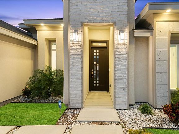 2nd image of 6105 N Pedaso Del Sol St
