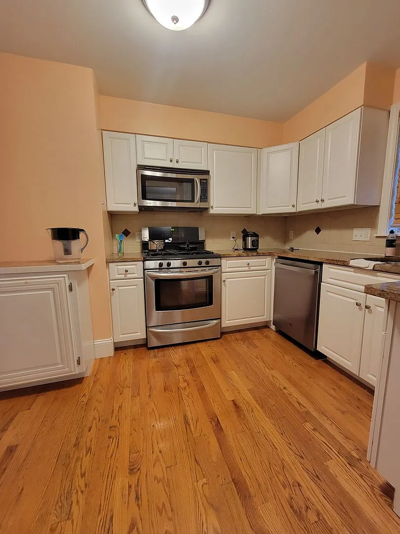 Spacious and Rare 3 Bd 2 Bath Near Fort Hill With Off Street Parking — Photo 2