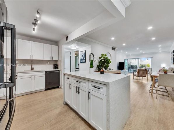 9225 SW 87th Ave APT A12