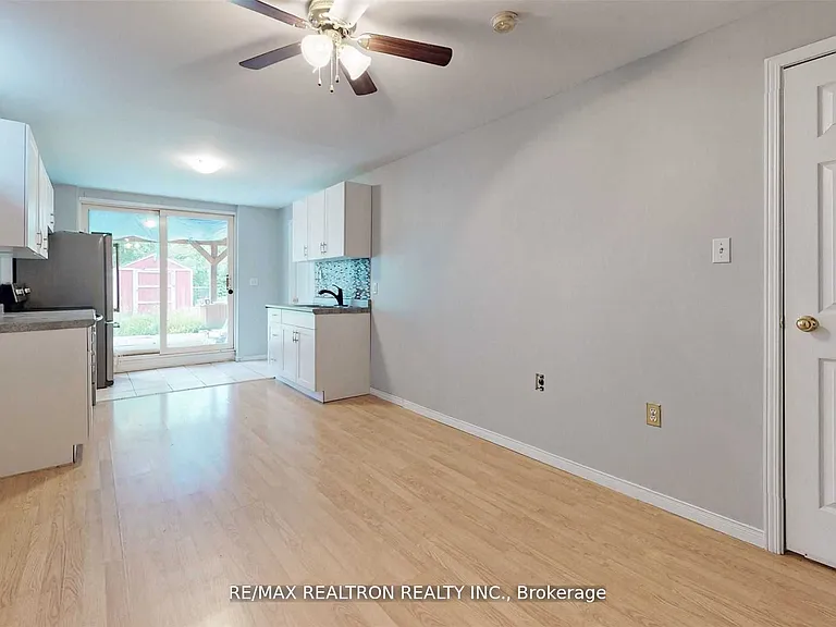 1250 Dartmoor St #LOWER — Photo 7
