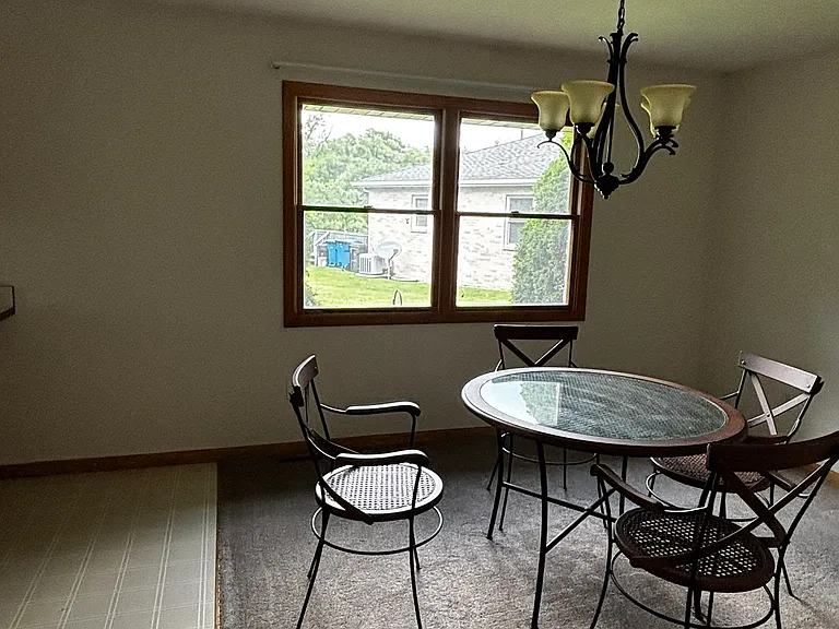 1545 Helen Ct — Photo 13