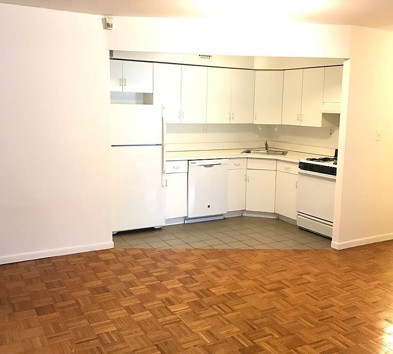 1st image of 12320 82nd Ave APT 5c