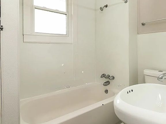 2nd image of 506 S Weldon St