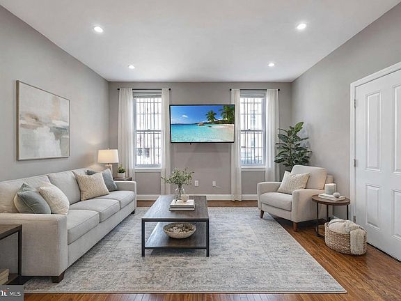 3rd image of 1757-59 Frankford Ave #1