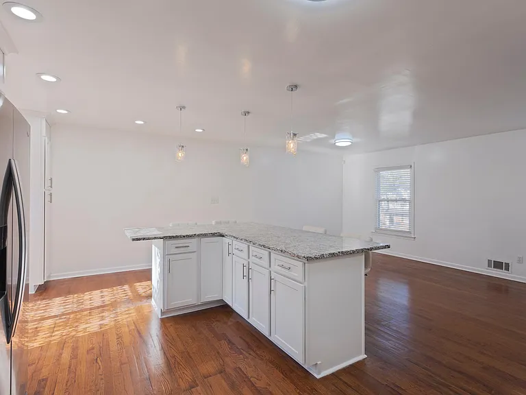 939 Kings Grant Dr NW — Photo 7