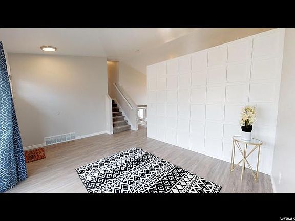 3rd image of 1407 W Red Heather Ln