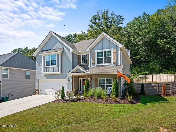 3rd image of 11711 Pepper Ridge Ln