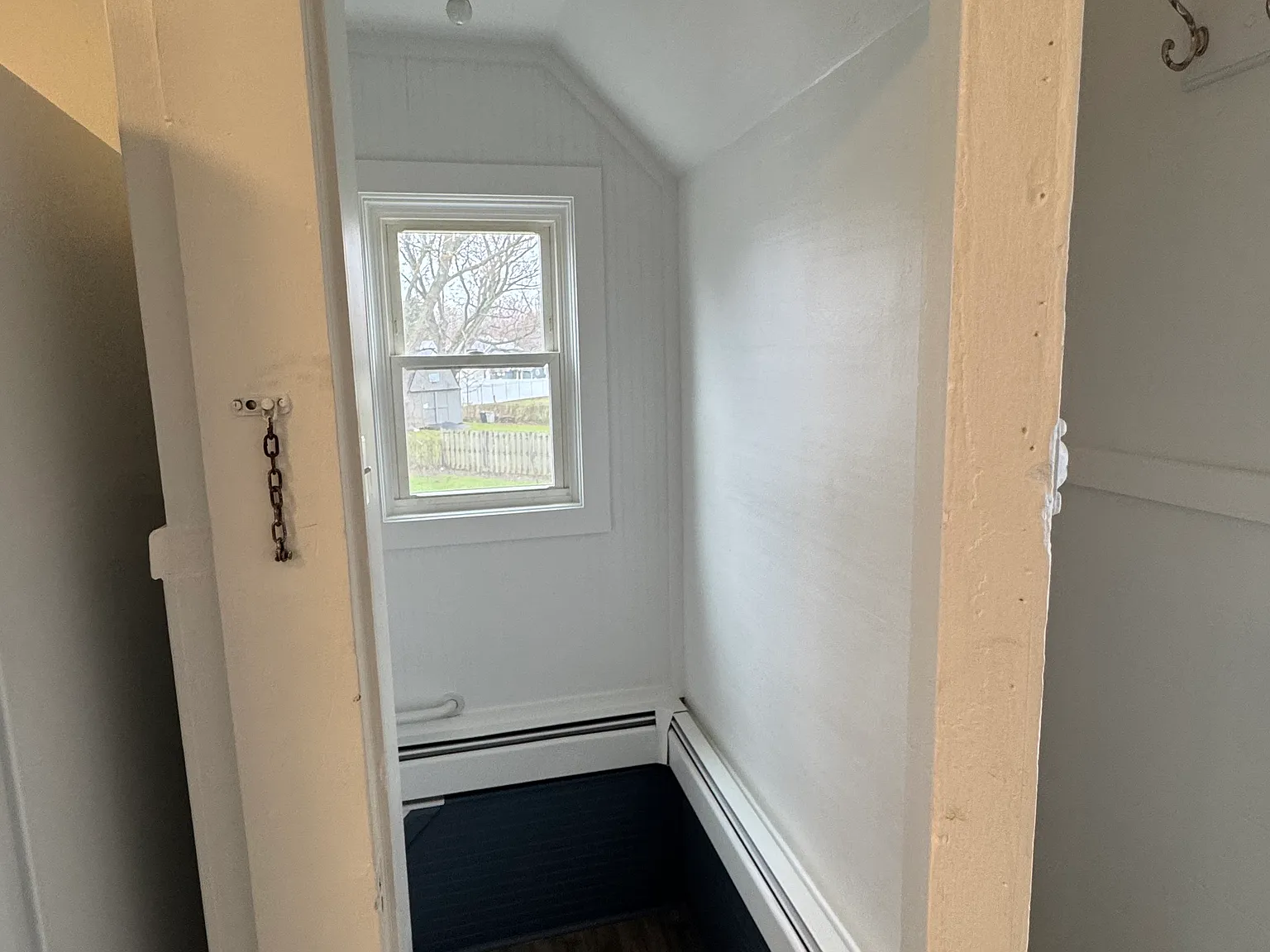 2 bed, 1000 sqft, $1,400 — Photo 3