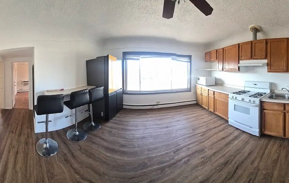 1st image of 147 N 15th Ave #2W