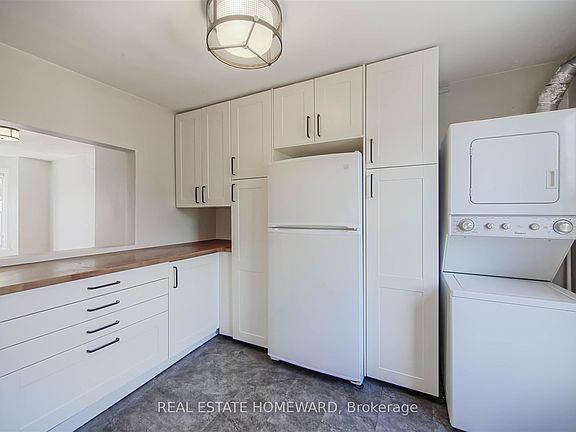 4th image of 307 Old Weston Rd