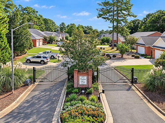 3rd image of 3125 Wax Myrtle Ln