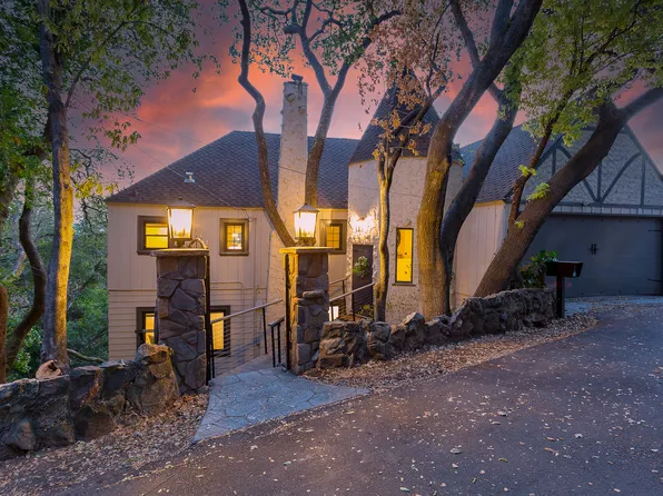 40 Via Floreado, Orinda, CA 94563
