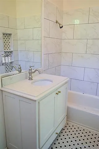 1463 Annunciation St #B — Photo 13