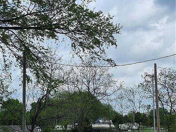 5th image of 97 & 101 Linn Valley Blvd
