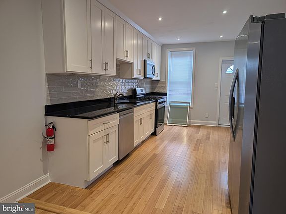 5th image of 5321 Delancey St