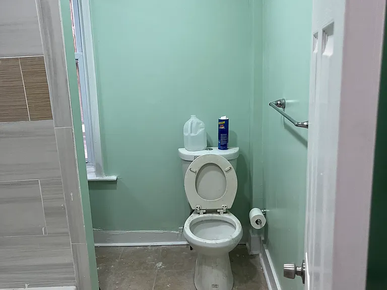 5033 Larchwood Ave — Photo 12