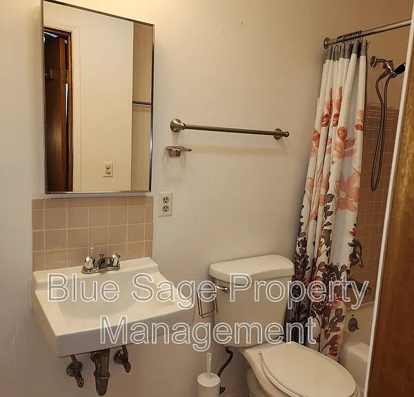500 S 3rd Pl — Photo 9