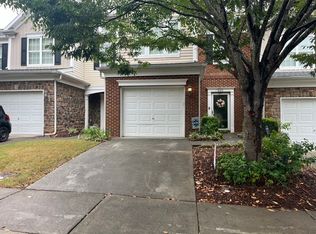8318 Pilots View Dr, Raleigh, NC 27617