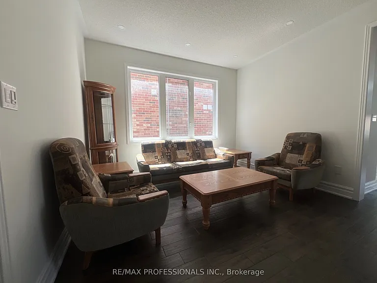 3895 Henrietta Way #MAIN — Photo 21