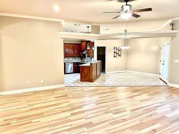 5th image of 10608 Quinton Ave