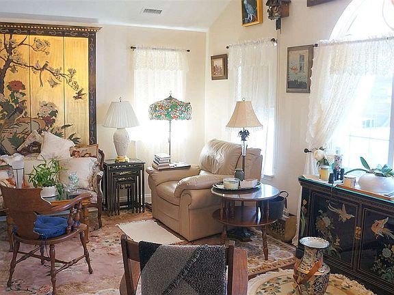 5th image of 952B Asbury Ave #2