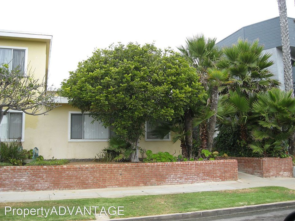 1st image of 828 Tait St APT A