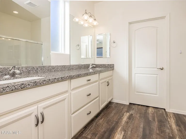 1385 Warbler Way — Photo 5