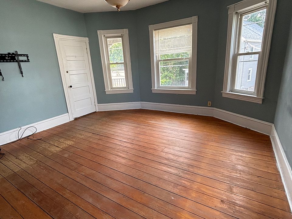 1st image of 80 Hood St #2