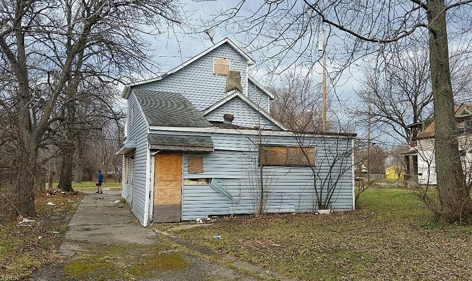 2nd image of 9406 Elizabeth Ave