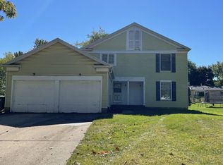 2718 Narraganset Dr, Lansing, MI 48910
