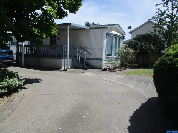 4882 Lancaster Dr NE #145B, Salem, OR 97305