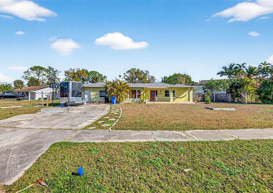 1st image of 1722 BAYOU GRANDE BOULEVARD NE