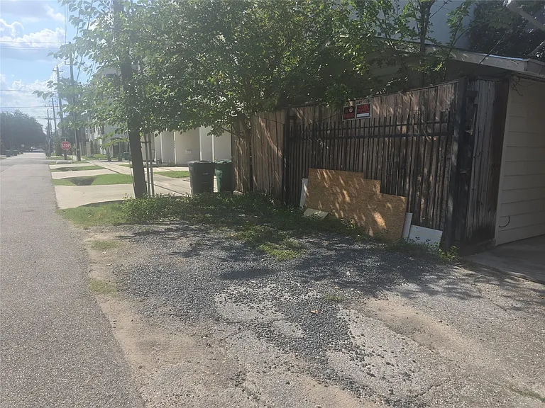 1501 Asbury St #B — Photo 9
