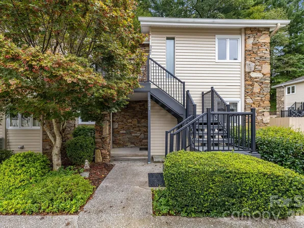 341 Britton Creek Dr, Hendersonville, NC 28791