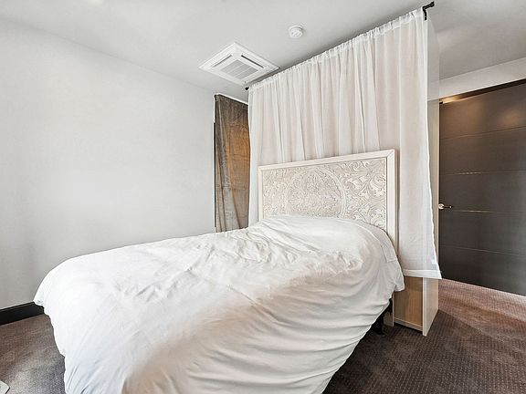 5th image of 3486 S Broadway St #A