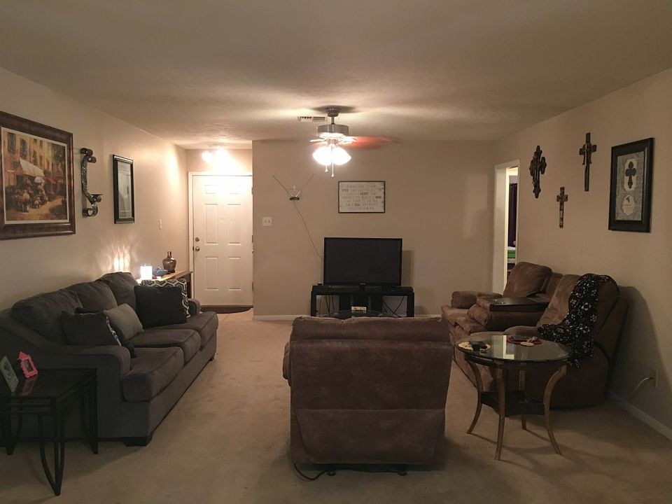 2nd image of 2504 Waterwood Ln