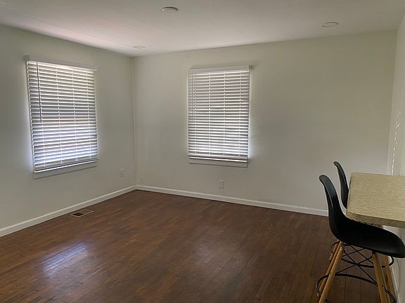 5th image of 8027 Pelleaux Rd