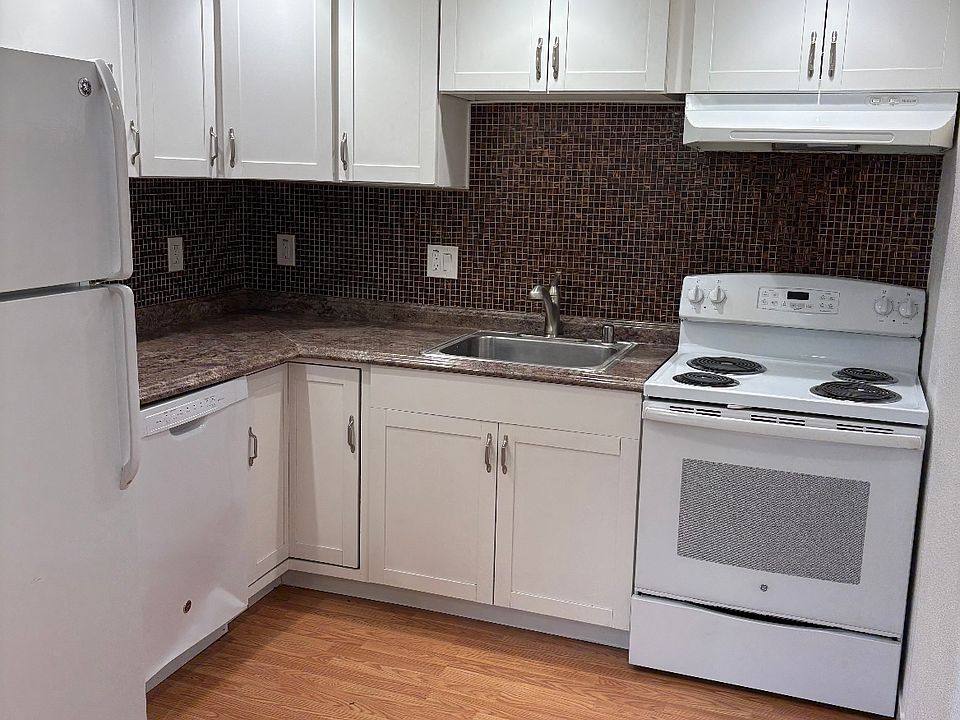 2nd image of 630 Taylor Ct APT 2