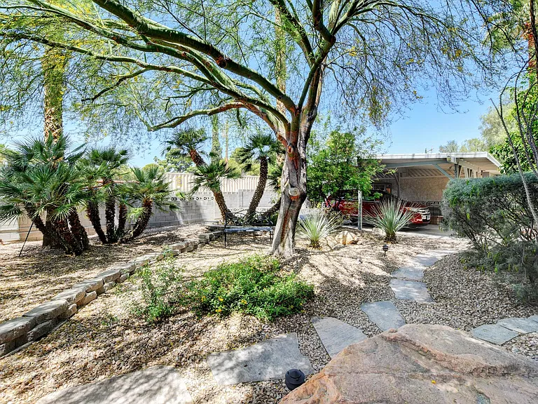 3916 Vegas Dr #3-A — Photo 24