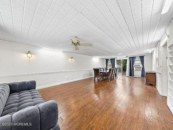 5th image of 674 Morford Ave