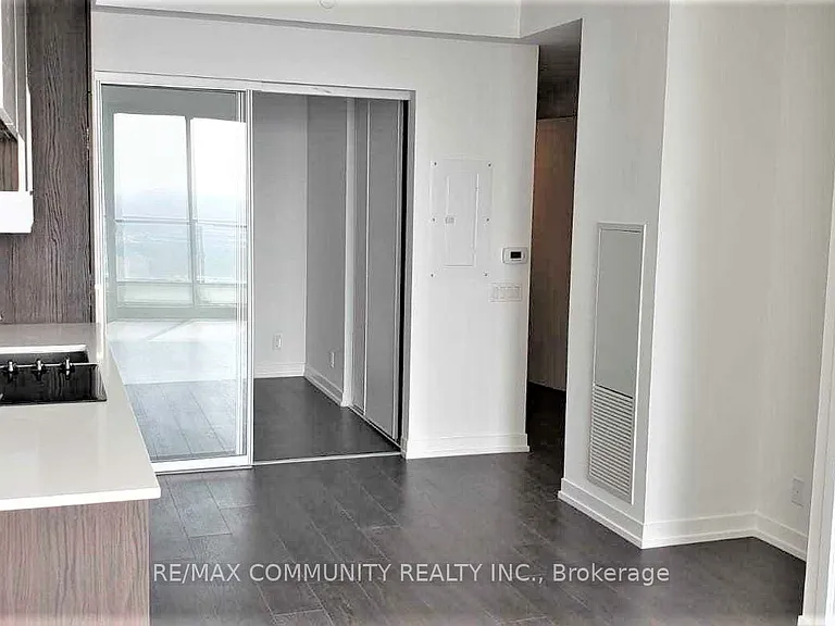 898 Portage Pkwy #4705 — Photo 4