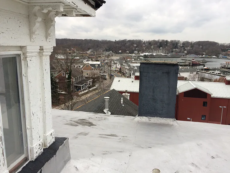 111 E Broadway — Photo 2
