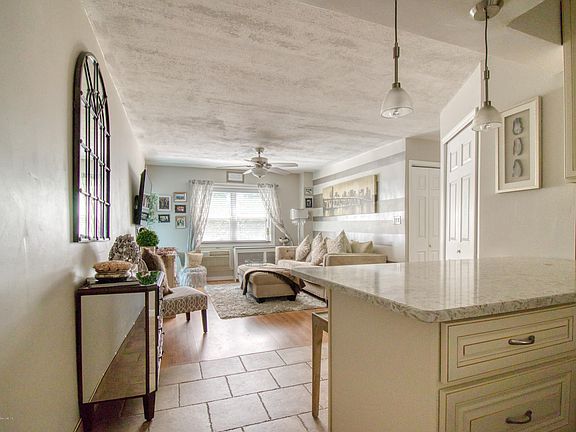 4th image of 20 Cliff St APT 8R